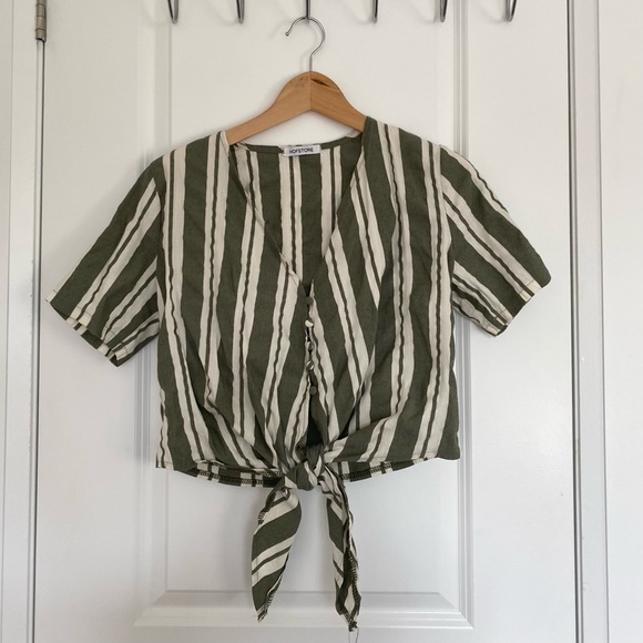 Striped cropped tie shirt - Picture 2 of 3